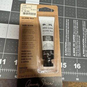 Annie Sloan Gilding Wax in Dark Silver